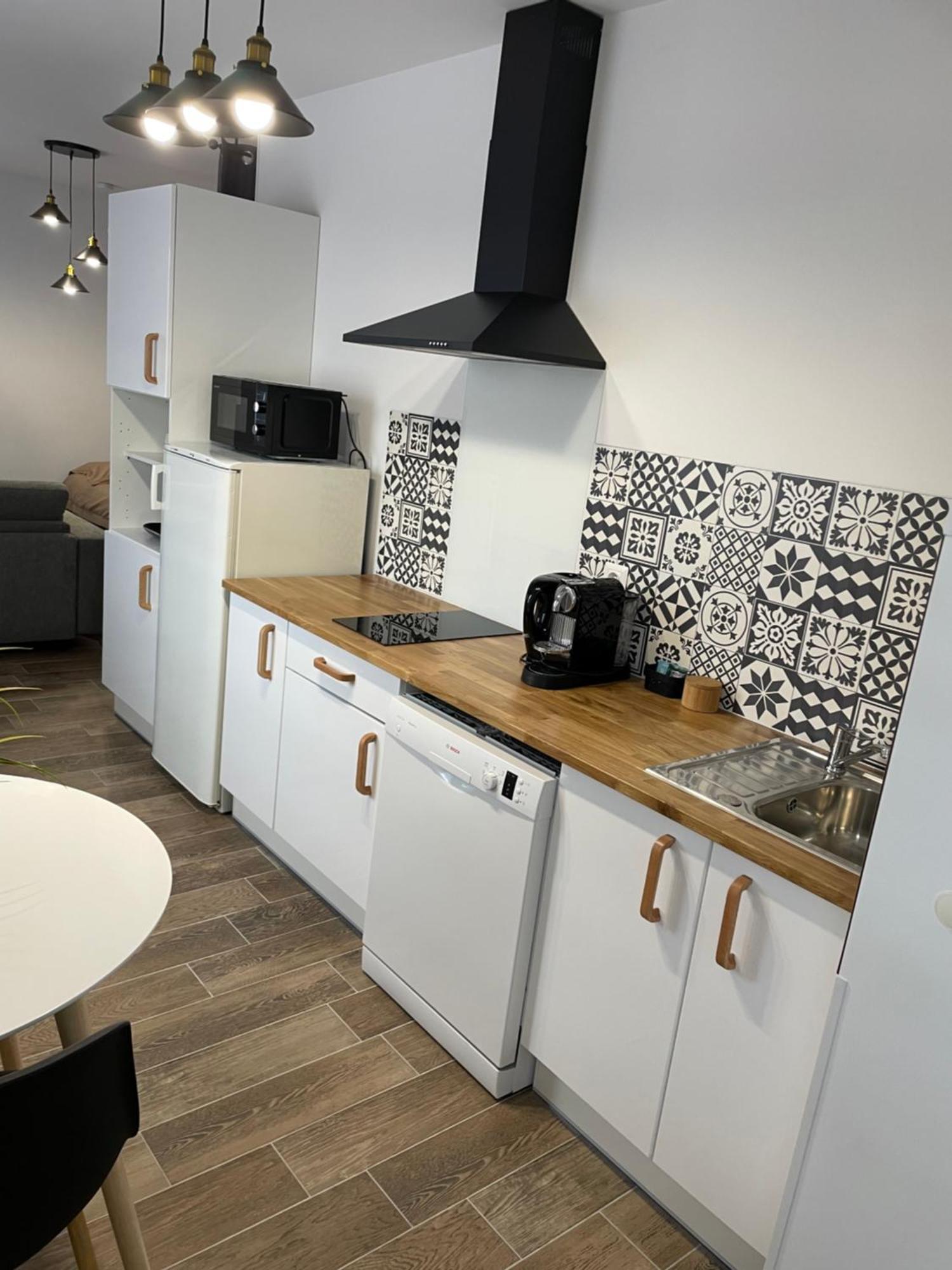 Studio Bien Situe & Tout Equipe Dans Une Maison Scionzier エクステリア 写真